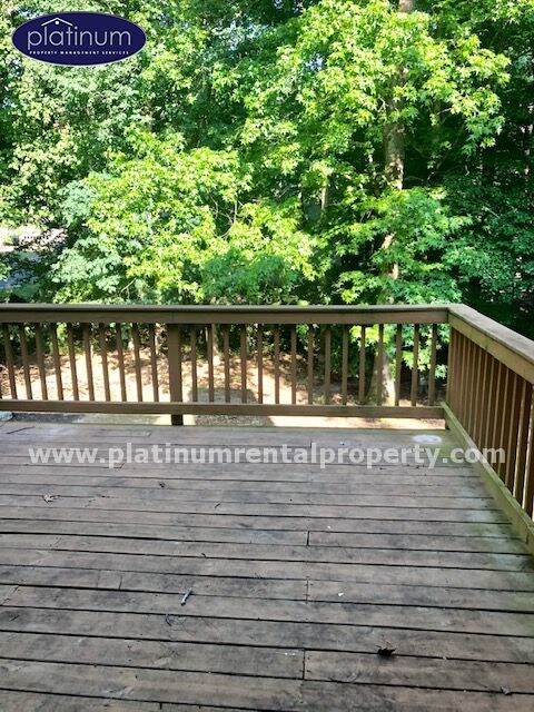 Building Photo - 8040 Henderson Ct