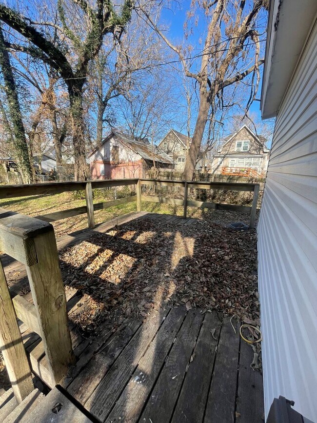 Building Photo - Remodeled 3 bedroom 2 full bath available now
