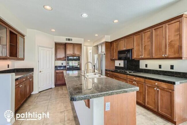 Building Photo - 35653 Abelia St, Murrieta, CA, 92562