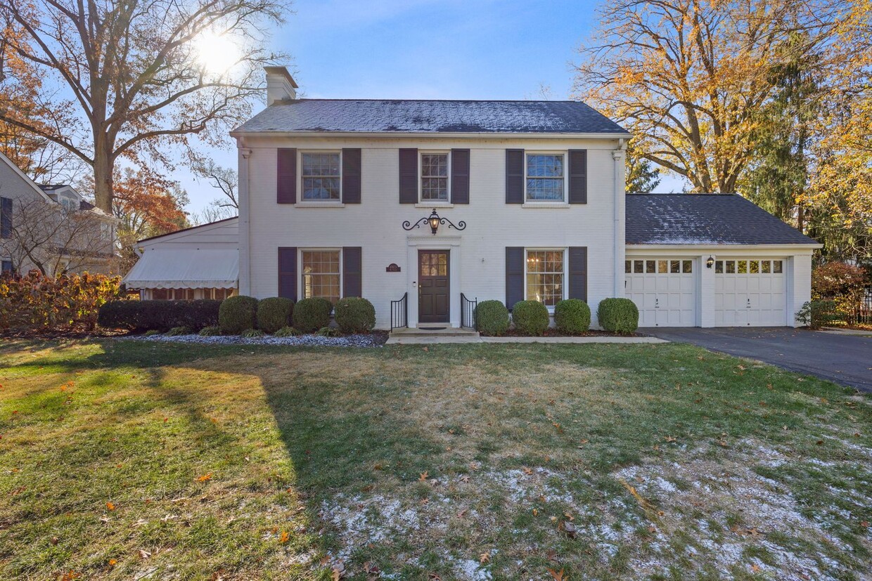 Primary Photo - Mariemont- Gorgeous 3 bed 3 bath