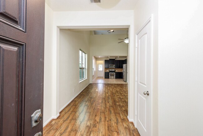 Building Photo - 20615 Summer Retreat Ln