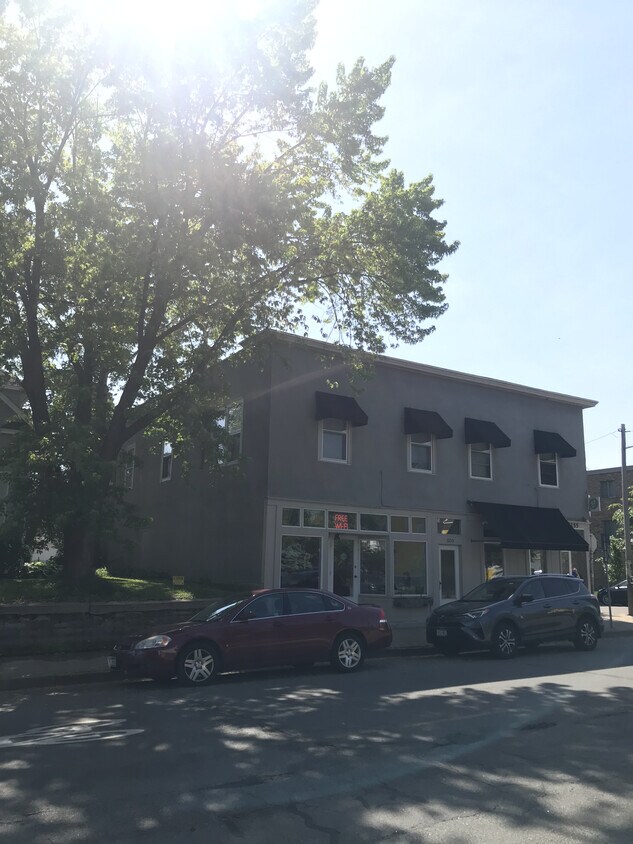 Primary Photo - 3253 Bryant Ave S