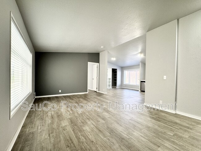 Foto del edificio - 9500 SW Old Highway 47