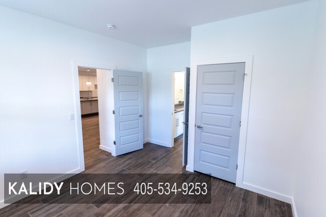 Building Photo - 1679 Kalidy Dr