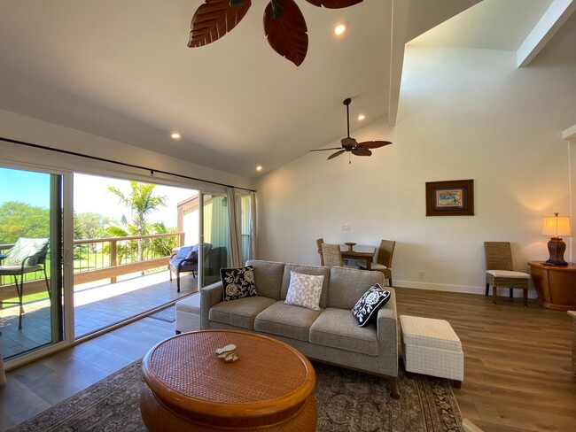 Building Photo - Sunset Ocean View Turn-key Condo on Golf C...
