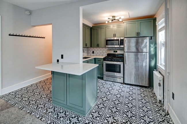 #5 Kitchen - 15 E Gilman St