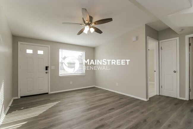 Foto del edificio - 4 Bedroom Pet-Friendly Home in ORLANDO, FL...