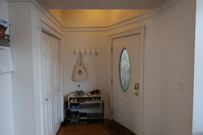 Foto del edificio - 2652 N Wilton Ave