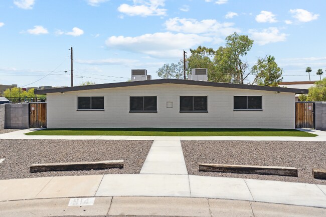 Foto del edificio - 914 S Kenwood Cir