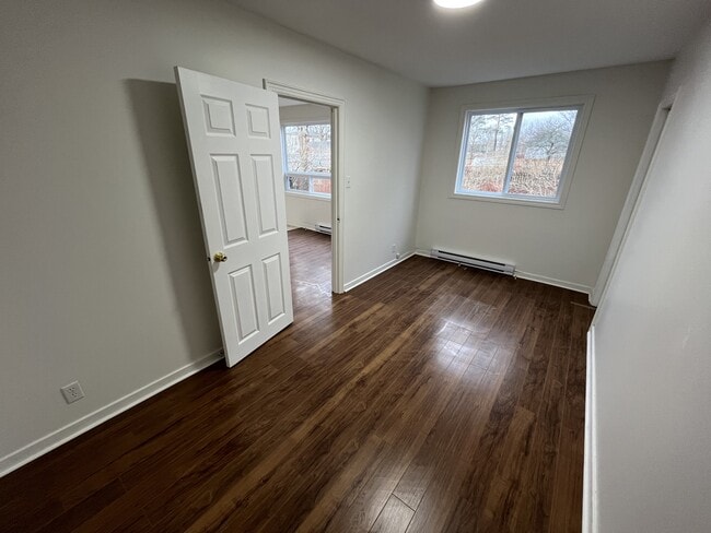 Building Photo - 7 Bennett Ave