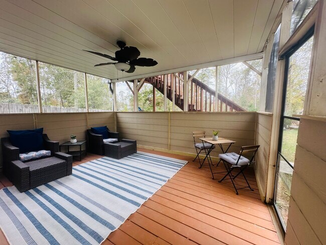Patio privado cerrado - 3108 Linsley Ct SW
