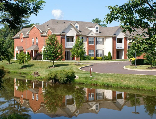 Fox Ridge y Fox Ridge at Lakeside - Fox Ridge and Lakeview Park Apartments