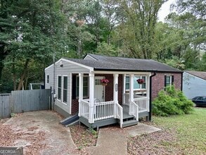 Building Photo - 2542 Godfrey Dr NW