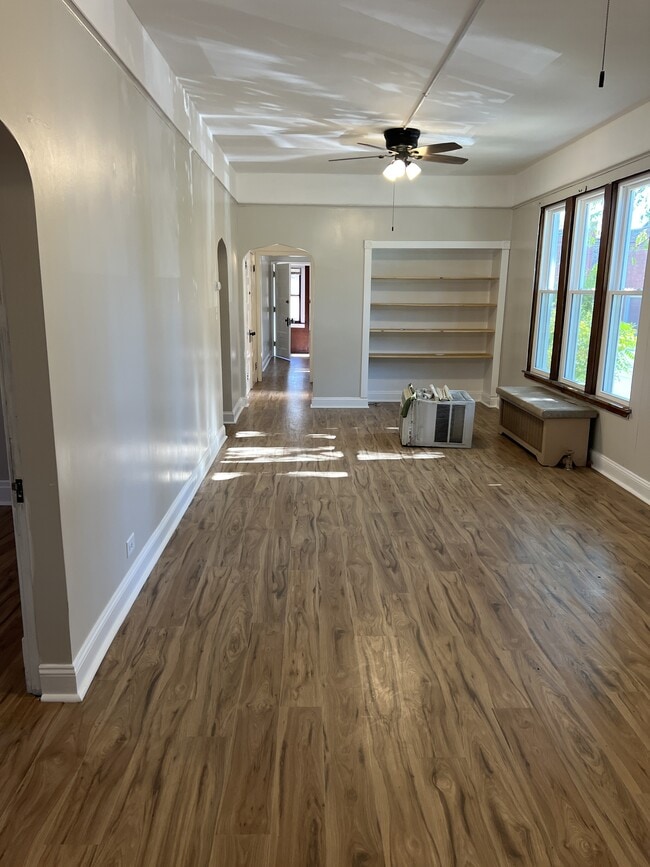 Building Photo - 9757 S Ave M