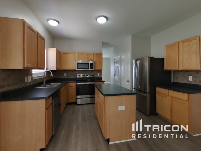Foto del edificio - 8429 Catchfly Dr