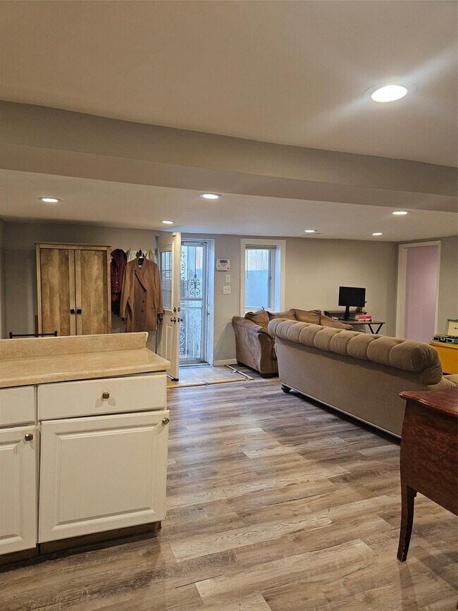 Foto del edificio - 52 Hilltop Ln
