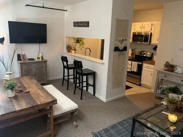 Foto principal - 839 Main St