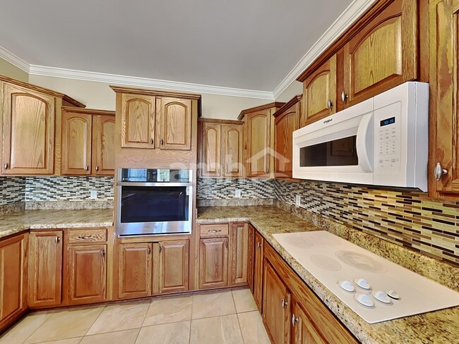 Building Photo - 227 Rockytop Trl