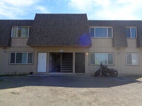 Building Photo - 958 S Barrett Rd