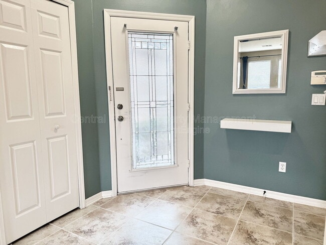 Foto del edificio - 8409 Chamberlain Pl