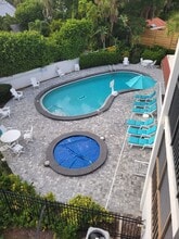 Building Photo - 970 Palm Ave