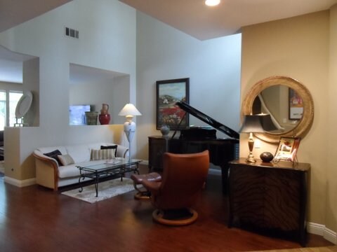 Foto del edificio - 32 Bogey Ln