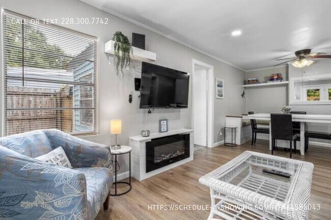 Building Photo - 1807 Curcor Dr