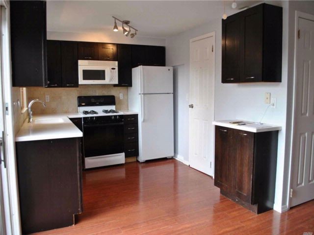 Foto principal - 97 Dartmouth Dr