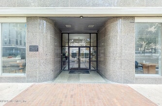 Building Photo - 311 W Ashley St