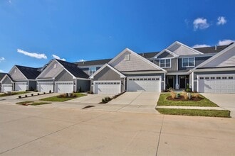 Building Photo - Villas on The Prairie