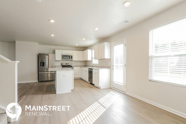 Building Photo - 13781 N Rising Sun Cir E