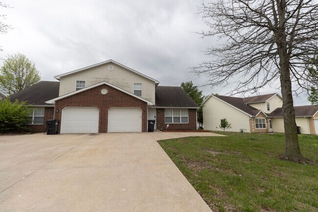 Foto del edificio - 108-110 Elk Dr