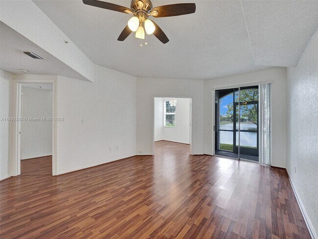 Foto del edificio - 711 SW 148th Ave
