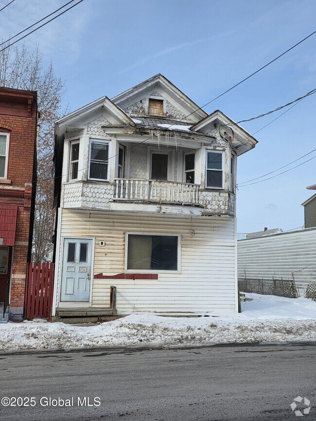 Building Photo - 39 Reid St