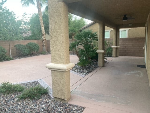 Foto del edificio - 1080 Oak Fair St