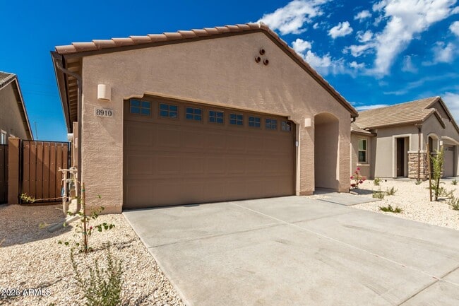 Building Photo - 8910 W Palo Verde Dr