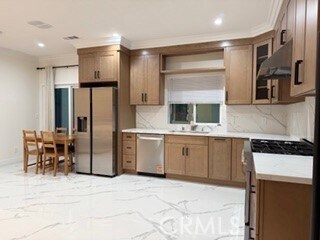 Foto del edificio - 10460 Crane Cir