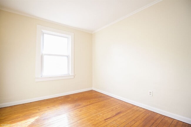 Building Photo - 616 Lodge Ave