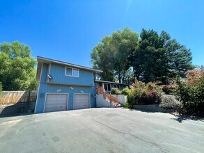 Building Photo - 6725 Cottage Ave