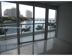 Building Photo - 495 Brickell Ave