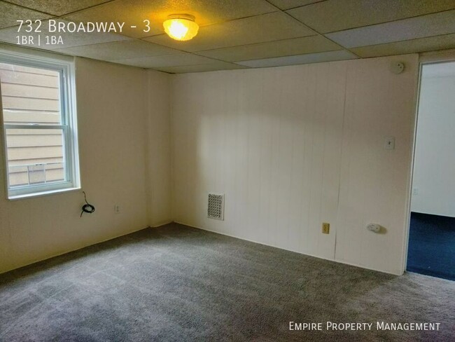 Building Photo - Available Now! 1-Bedroom/1-Bathroom in Bet...