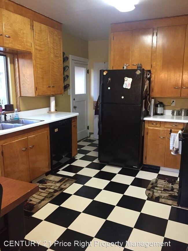 Building Photo - 3 br, 2 bath House - 1124 8th Street