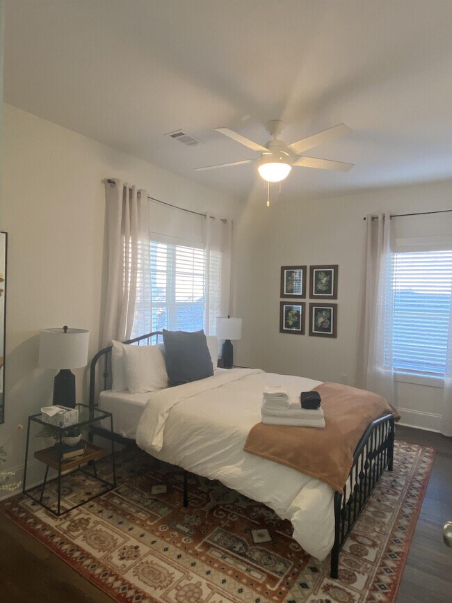 Foto del edificio - 110 Conrad Dr