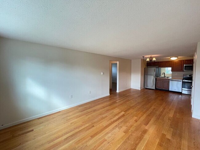 Building Photo - 177 Loudon Rd