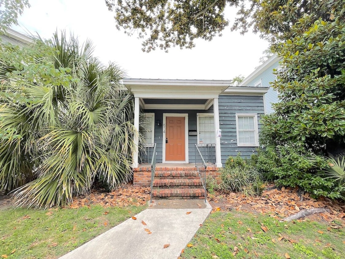 Primary Photo - 2 BED | 2 BATH | DIXON PARK