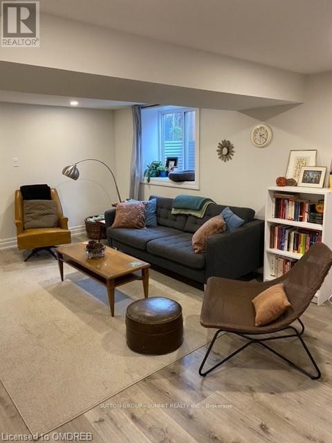 Photo du bâtiment - 482 E 37th St