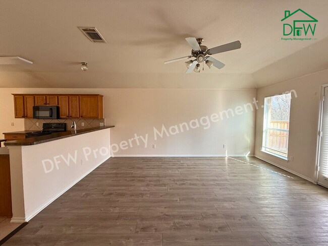 Foto del edificio - Beautiful 4-Bedroom Home with Scenic Backyard for Lease in Mesquite!