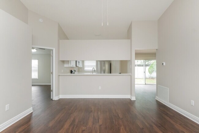 Foto del edificio - 1812 Rudder Dr