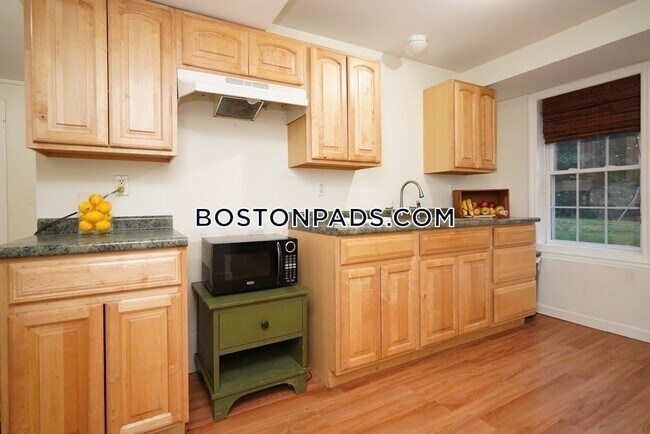 Foto del edificio - 722 Pike Ave