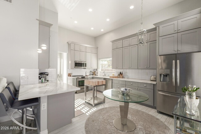 Building Photo - 9690 N 118th Pl